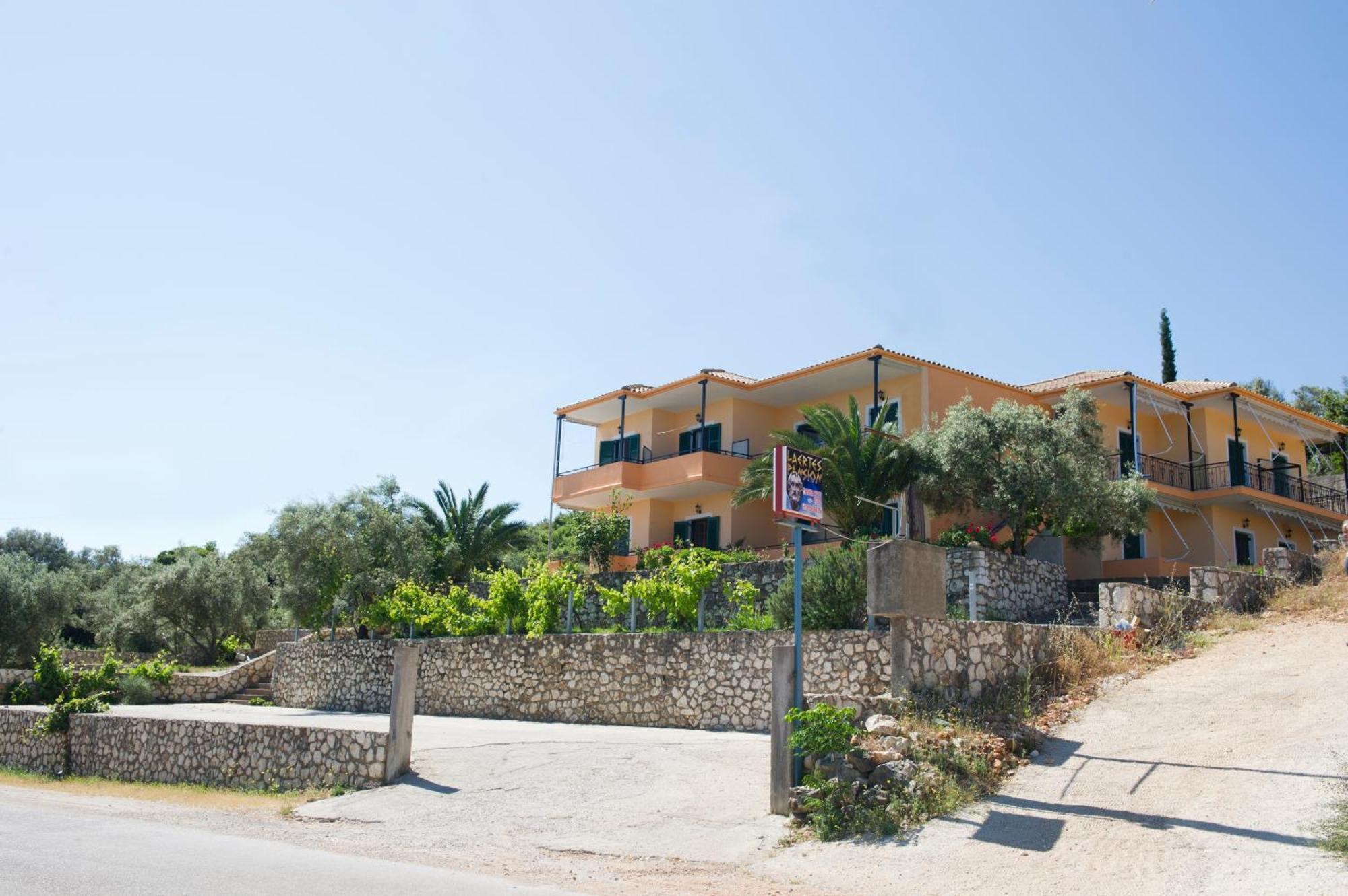 Apartamento Pansion Laertes Tsoukaládhes Exterior foto